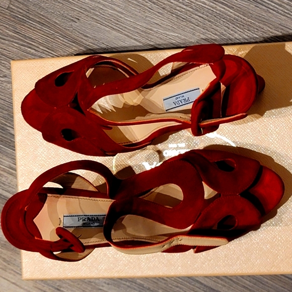 PRADA Suede Cutout T-Strap Pumps / Size 39.5 / Previously loved - Picture 3 of 6